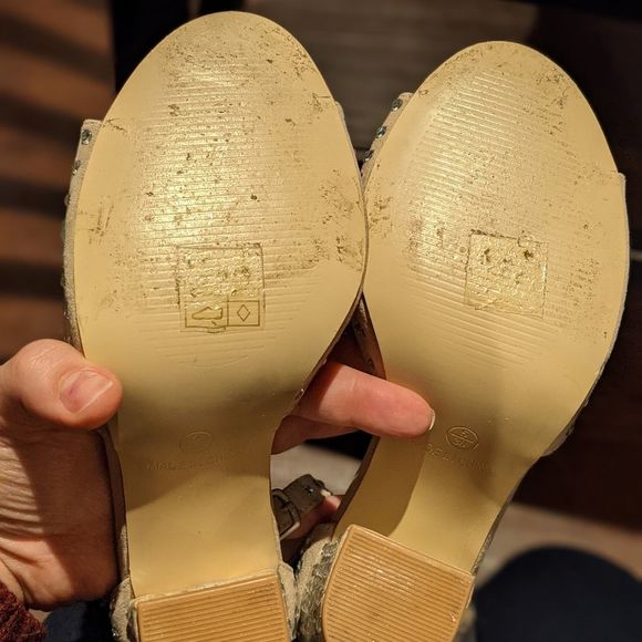 💥Sale💥Truffle Collection women's sz 7 embellished block heels with ankle strap - Picture 7 of 8